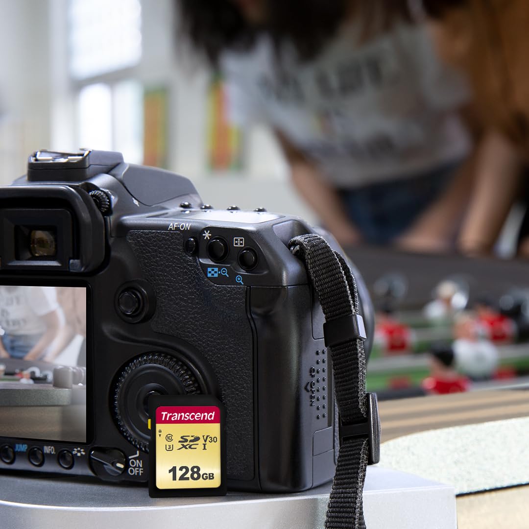 Transcend 32GB 500S(SD Card), UHS-I U1, V30, Class 10, High Endurance, for camorders and DSLR Cameras, MLC - TS32GSDC500S-E