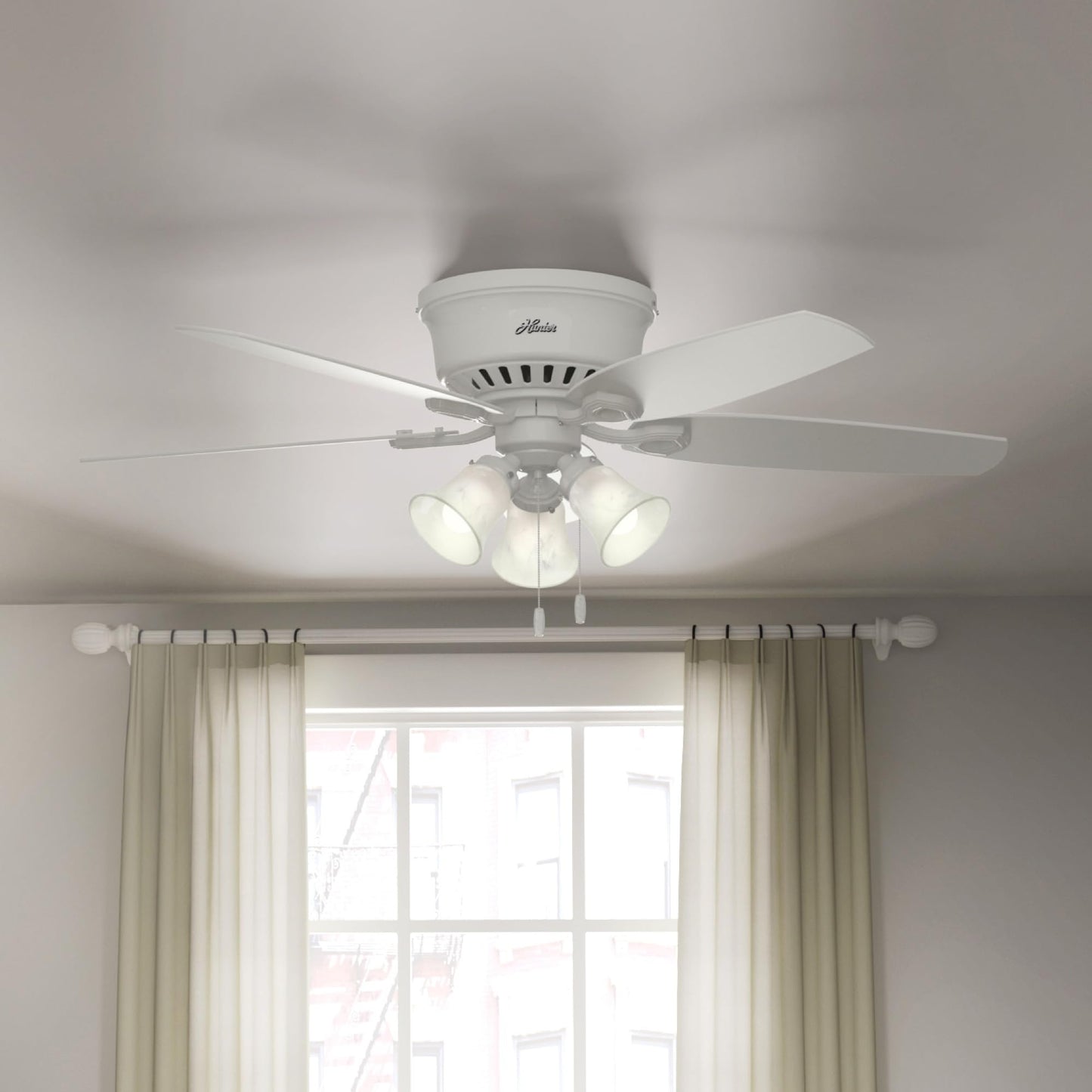 Hunter Fan 52 inch Low Profile Ceiling Fan in Snow White with 3 Light, 5 Blade (Renewed)