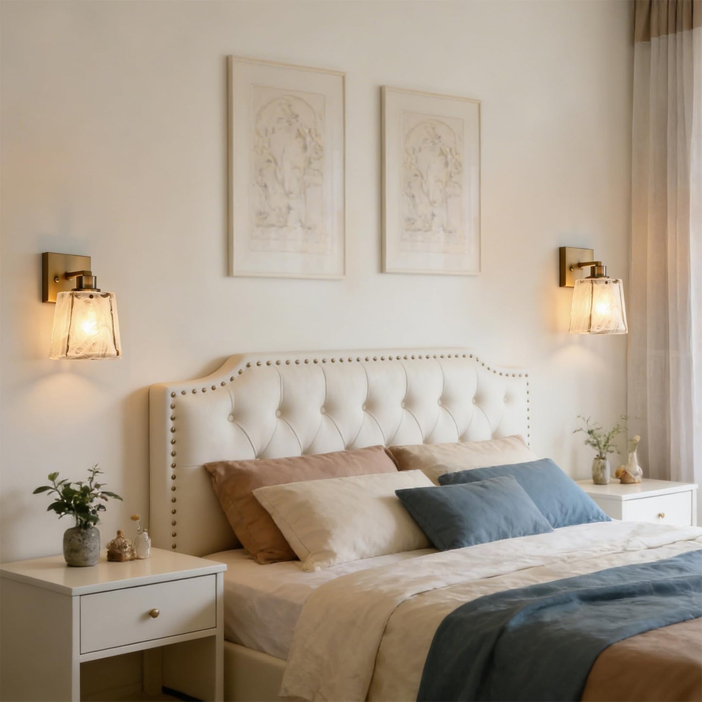 DAYCENT Small Modern Gold Wall Sconce with Glass Shade 1-Light Hardwired Brass Sconces Lighting Bell-Shaped Wall Light Fixtures for Bedroom Hallway