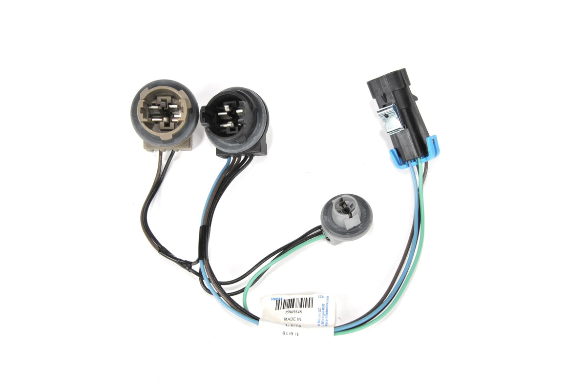GM Genuine Parts 15869348 Tail Light Wiring Harness