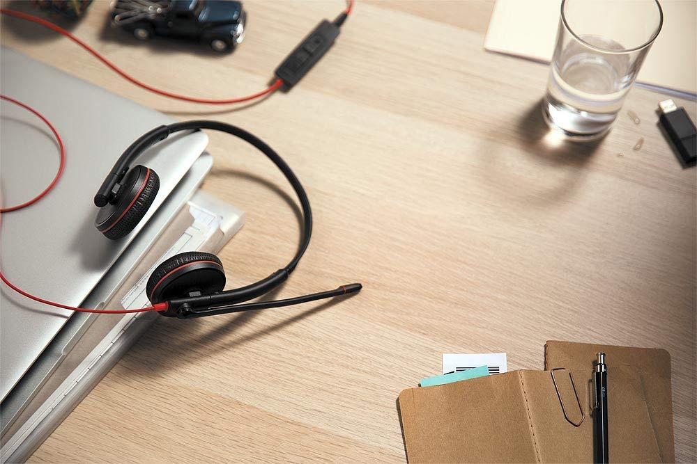Plantronics Blackwire 3220 USB-A Headset: Comfortable On-Ear Mono Headset with Noise-Canceling Microphone for Clear Calls (Renewed)