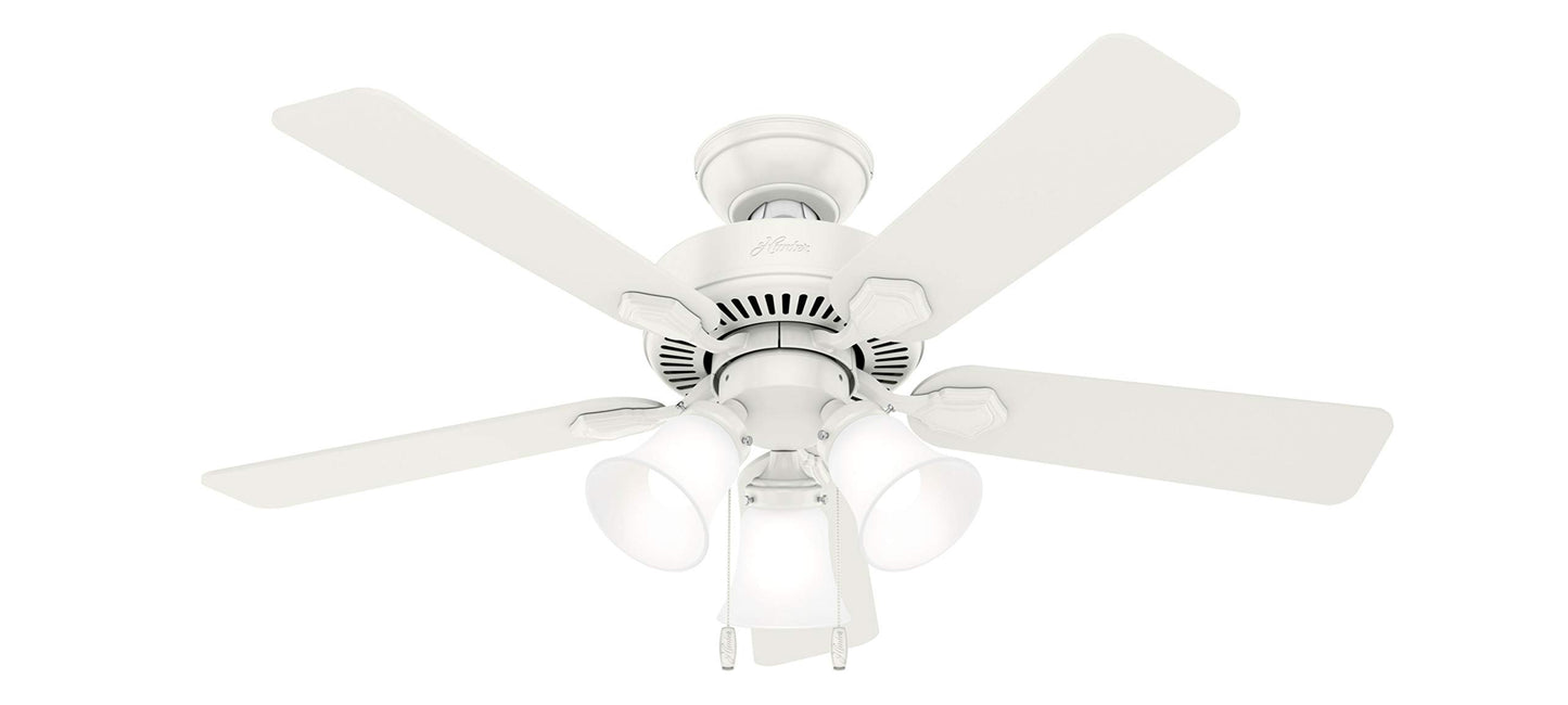 Hunter Fan 44 inch Traditional Fresh White Indoor Ceiling Fan with Light Kit and Pull Chain (Renewed)