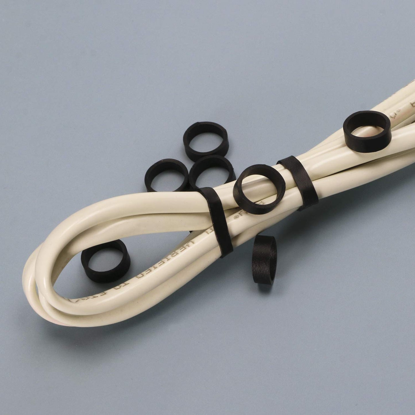 ONLYKXY 200 Pieces Silicone Cable Ties, Data Lines Silicone Cord Ties, Reusable Rubber Rings, Power Cable Tie Straps, Elasticity Coil Ring, Rubber