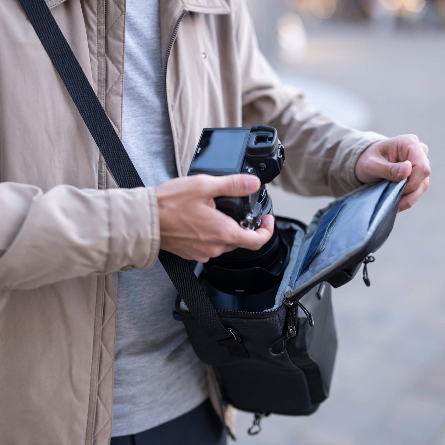 Think Tank Digital Holster 5 V3 Camera Bag Only for Compact Mirrorless Camera Body with Short Lens Attached