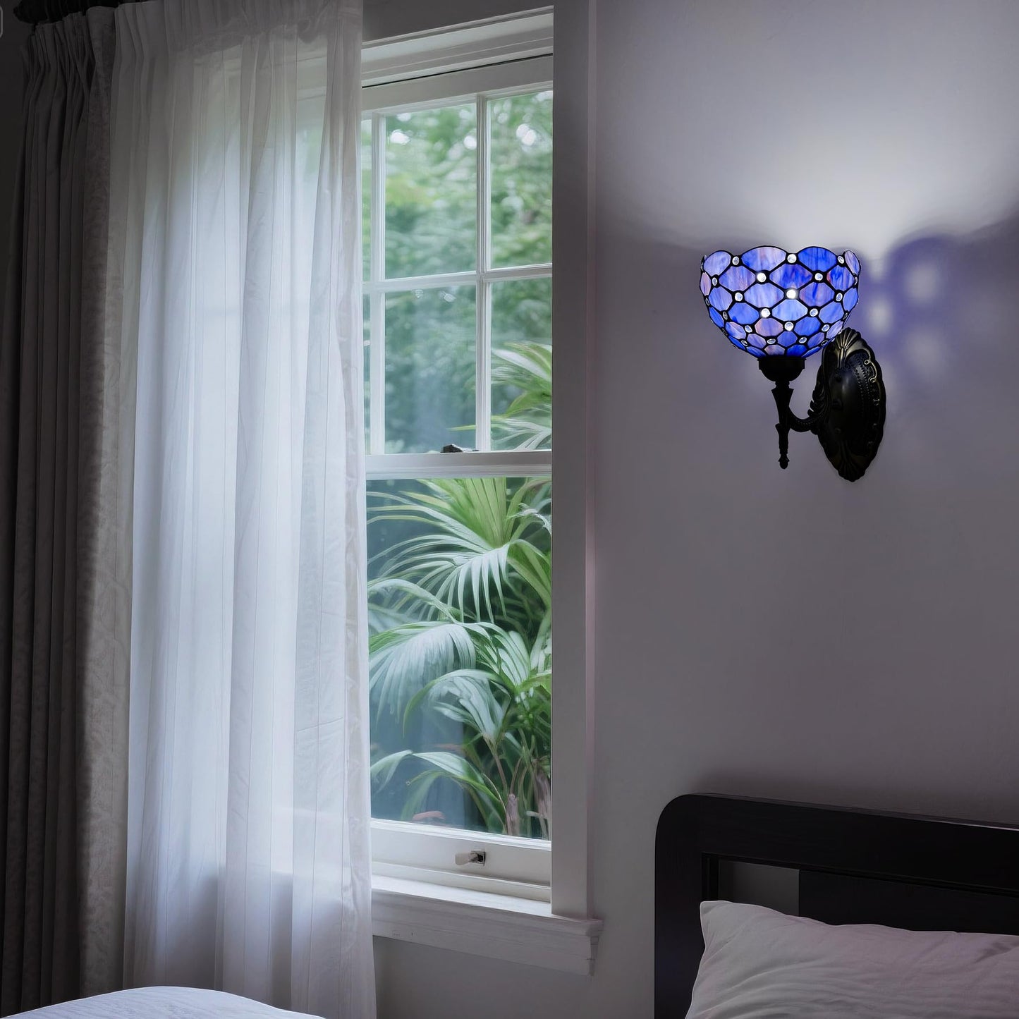 GILGGAK Tiffany Wall Sconce Hand-Weld Stained Glass Bedside Lamp with Classic 8 Inches Lampshade for Bedroom Hallway Living Room Home Office (Blue