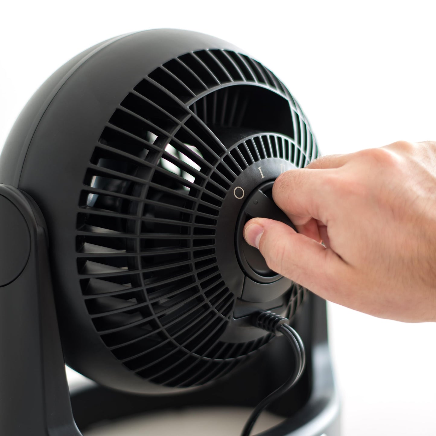IRIS USA Desk Fan, Air Circulator, 3 Speeds, 52ft Max Air Distance, 360° Adjustable Tilt, 30 db Quiet Motor, Fan for Bedroom, Office, Dorm, Medium