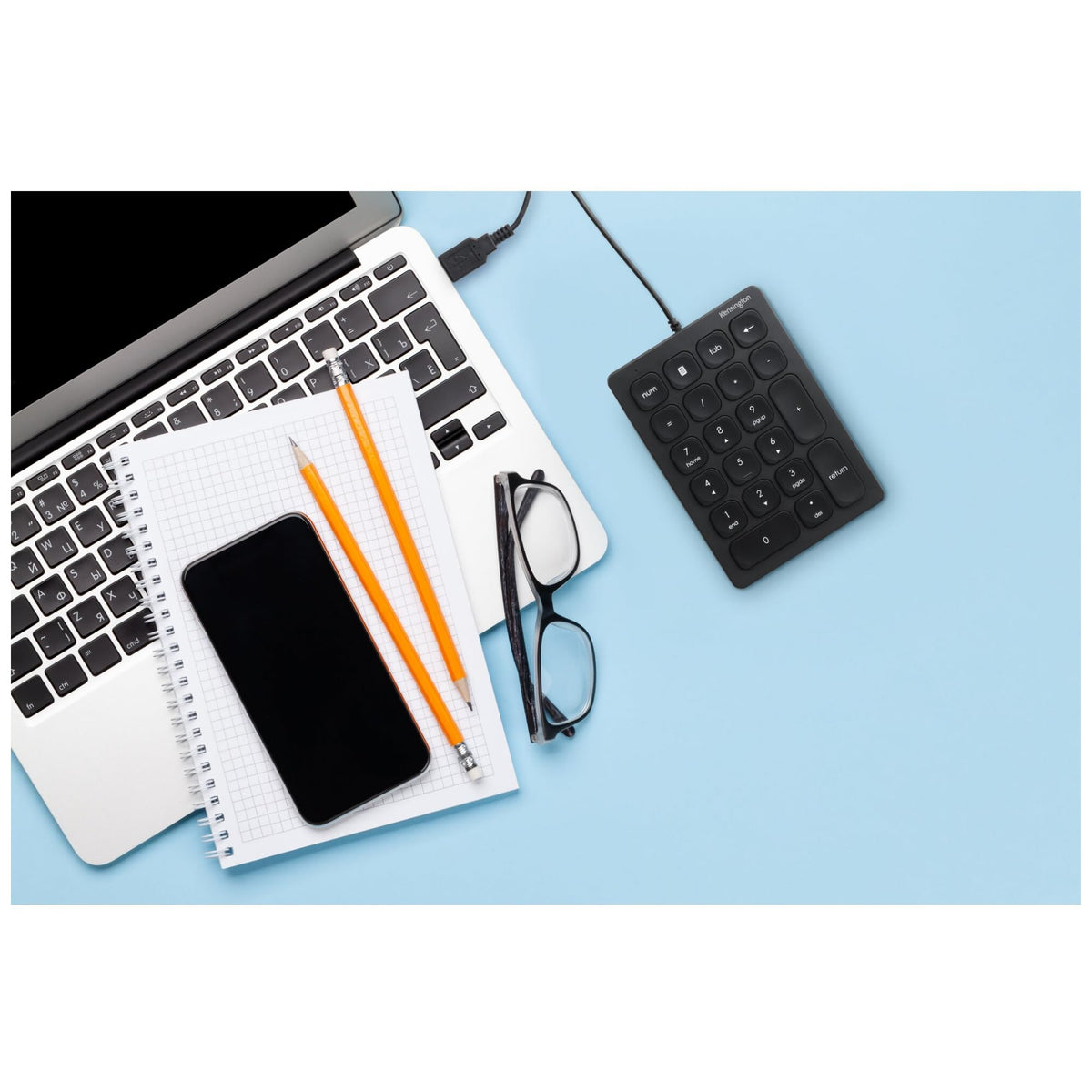 Kensington Wired Numeric Keypad with Plug & Play USB Connection, 21-Key Numpad with 4 Shortcut Keys for PC, Laptops and Other Devices (K79820WW)