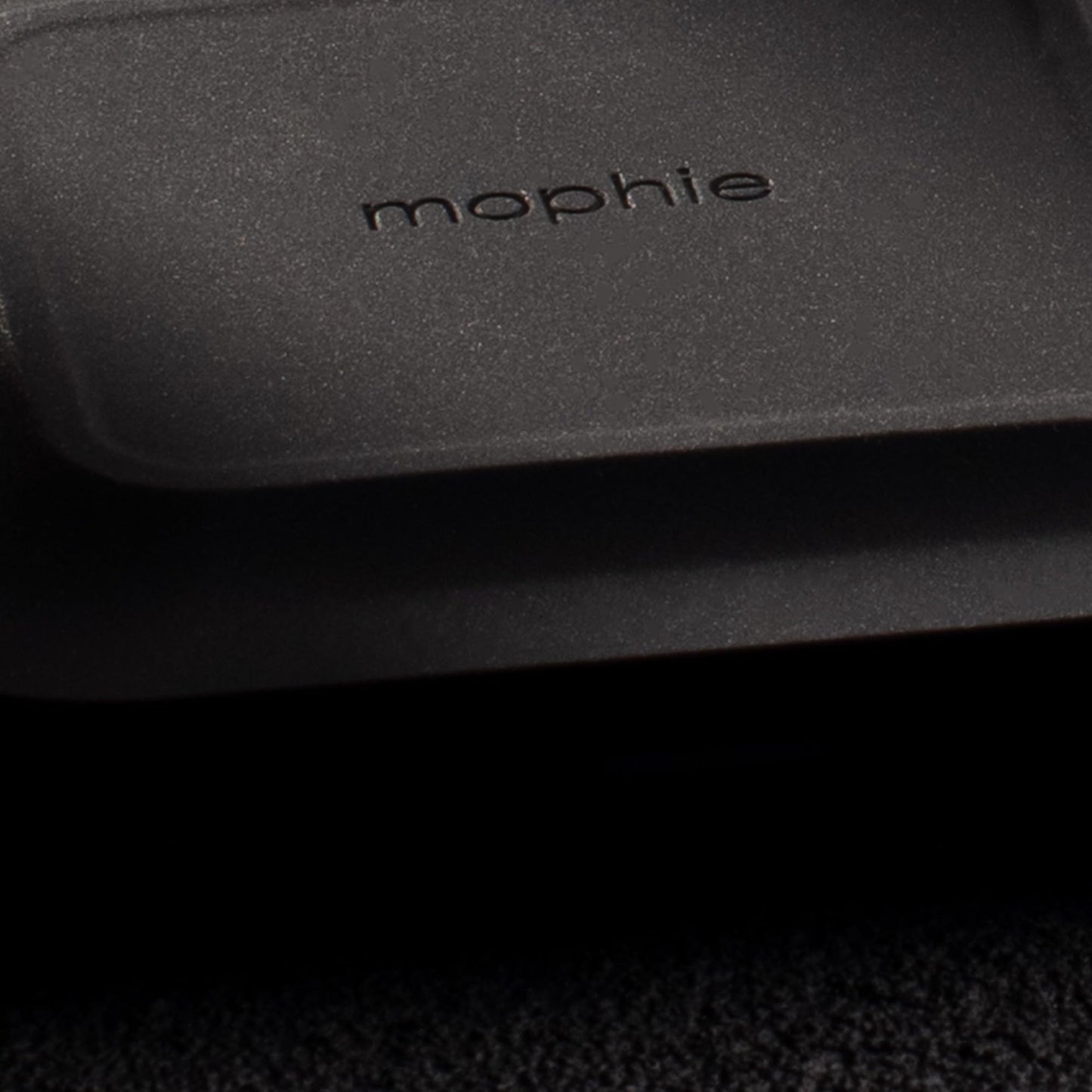Mophie Universal Wireless Charge Pad - 15W Fast Charging for Qi-Enabled Devices, iPhone, Google Pixel, Samsung Galaxy - Desktop & Nightstand Essential