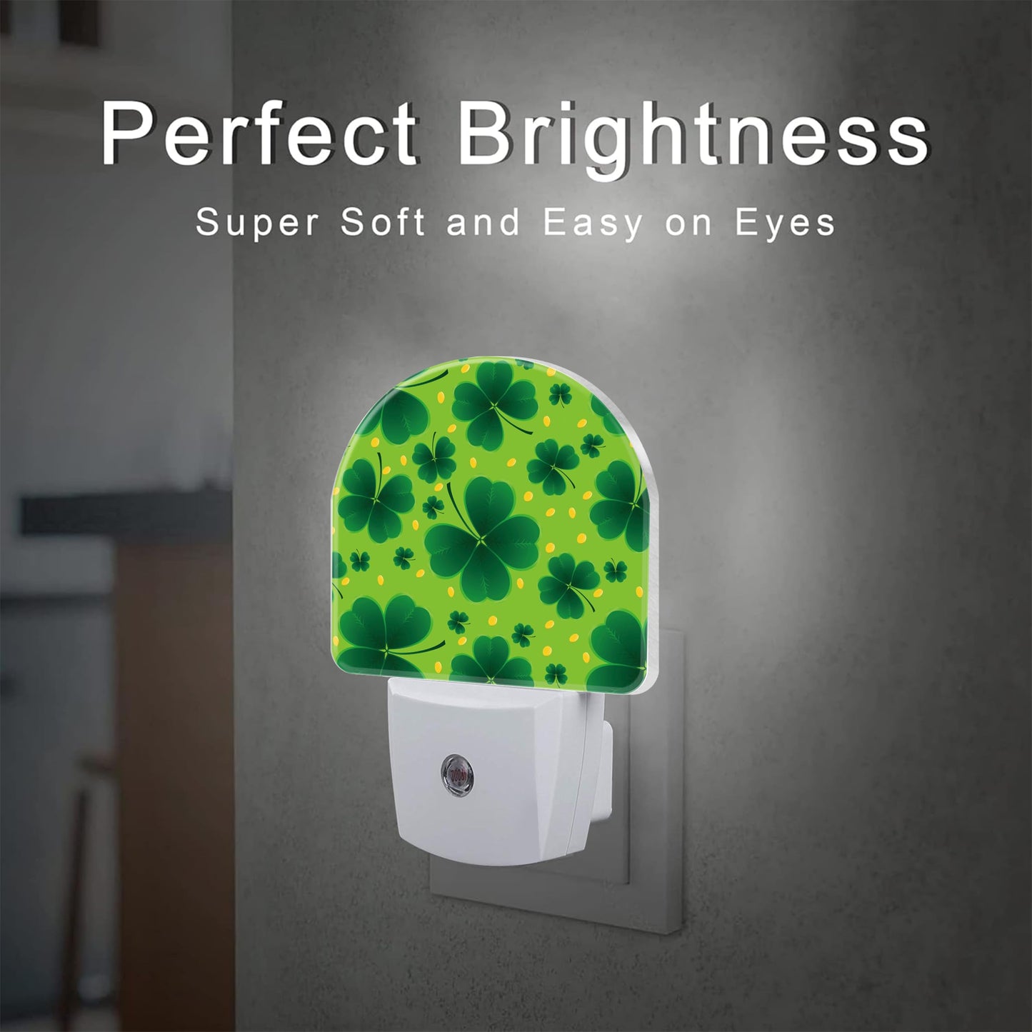 VURQLHE Saint Patricks Day Clover Night Light for Kids,St. Patrick's Day Shamrock Plug in Night Light with Dusk to Dawn Sensor, 0.5w Energy Saving