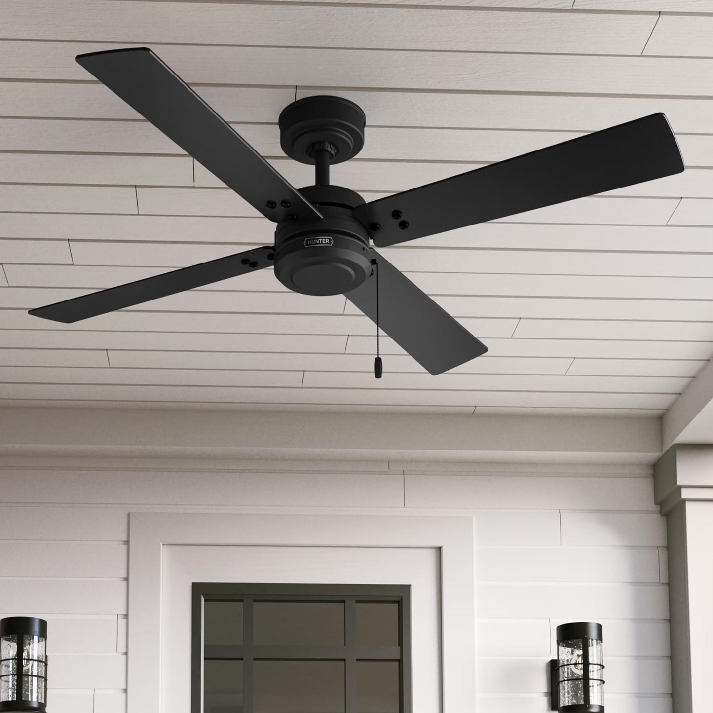 Hunter Fan 52 inch Outdoor or Indoor Ceiling Fan with Pull Chain, Black Ceiling Fan without Light, For Patio, Kitchen, Garage, Living Room (Renewed)