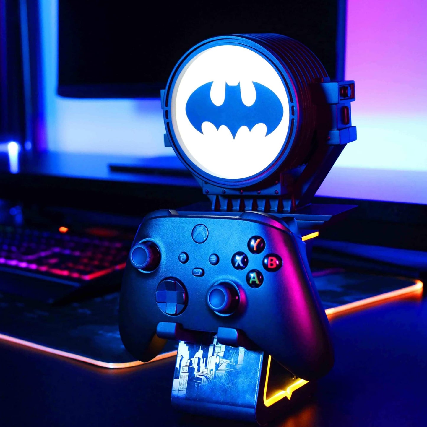 Exquisite Gaming LED Ikons: DC Comics Batman Bat Signal-Charging Phone & Controller Holder - Light Up Gaming Controller/ Mobile Phone/ Device Charging