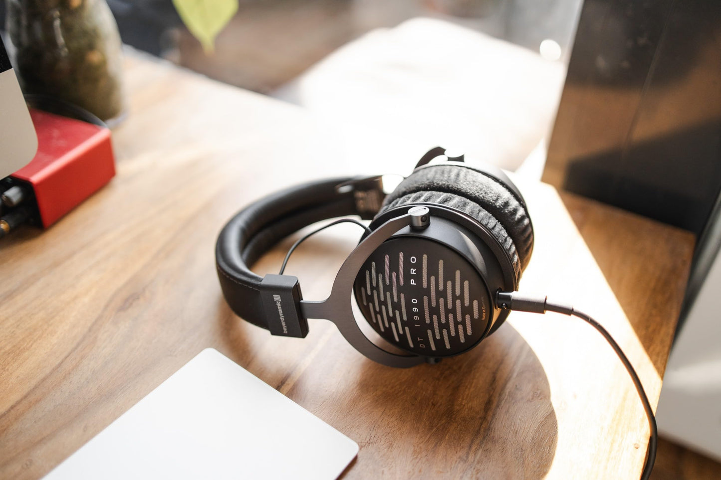 beyerdynamic DT 1990 Pro, Black (Dt1990 (Renewed)