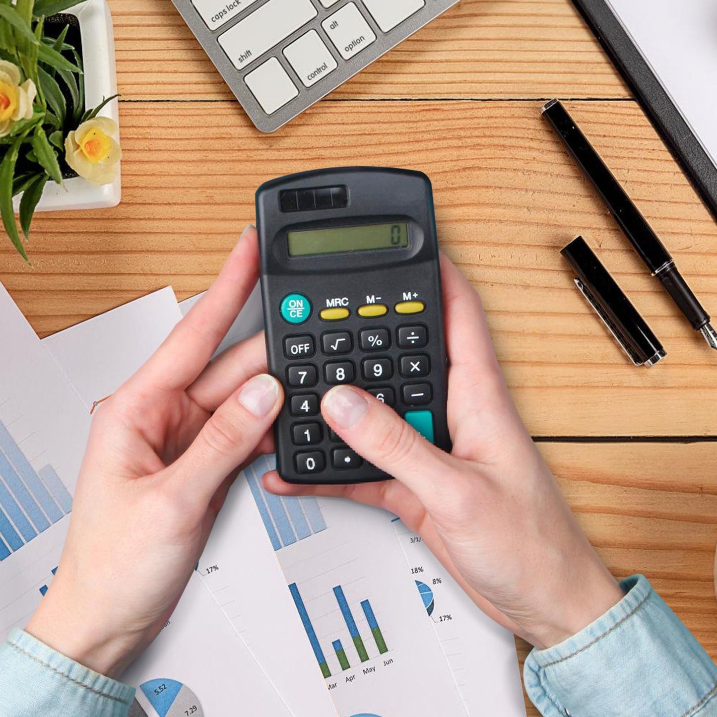 Loccmat 24 Pieces Pocket Calculator,Pocket Size Mini Calculators,Solar Battery Dual Power Function Calculator,8 Digit Display Basic Calculator