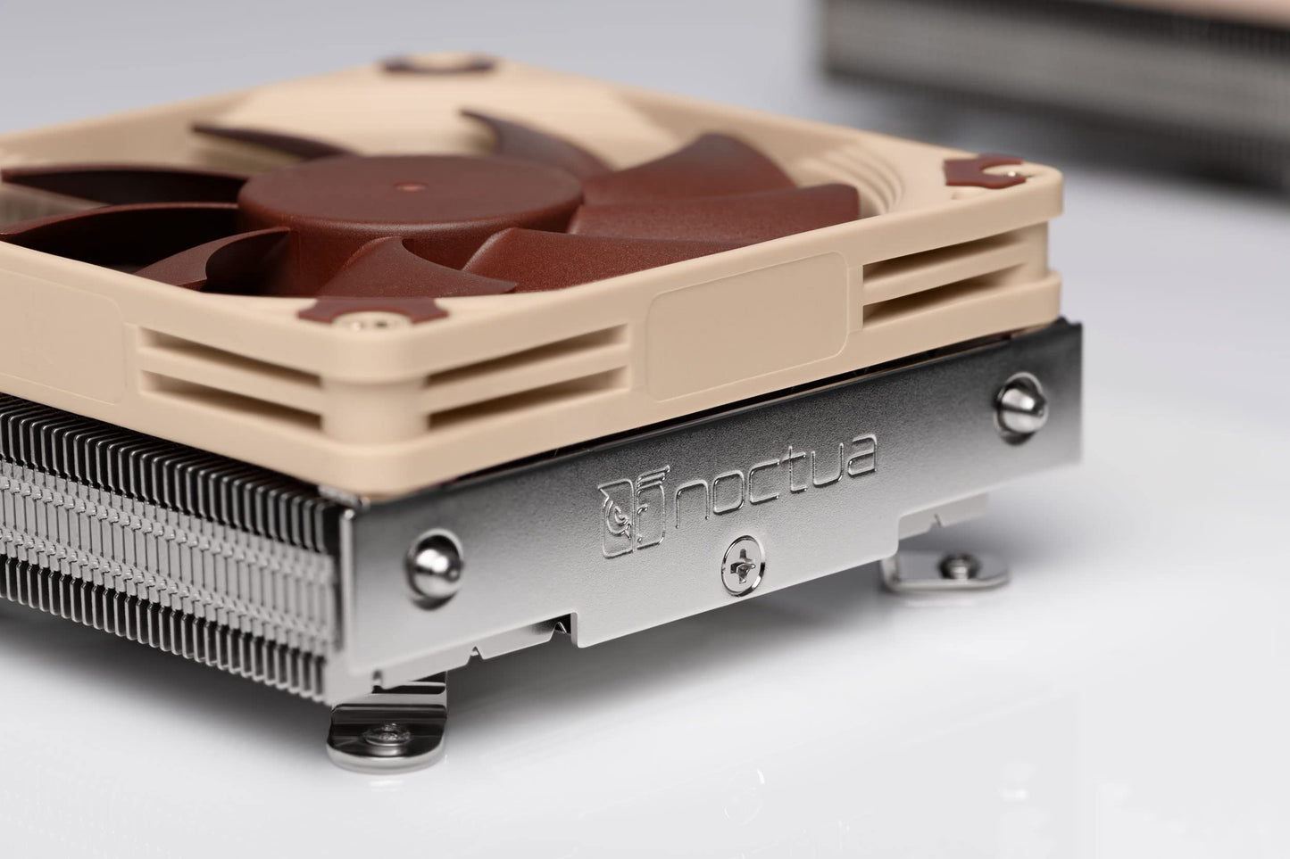Noctua NH-L9i, Premium Low-Profile CPU Cooler for Intel LGA1200 & LGA115x (Brown)