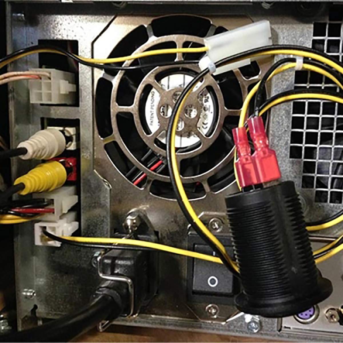 Golden Tee 12VDC Adapter Harness for USB 95-0386-00