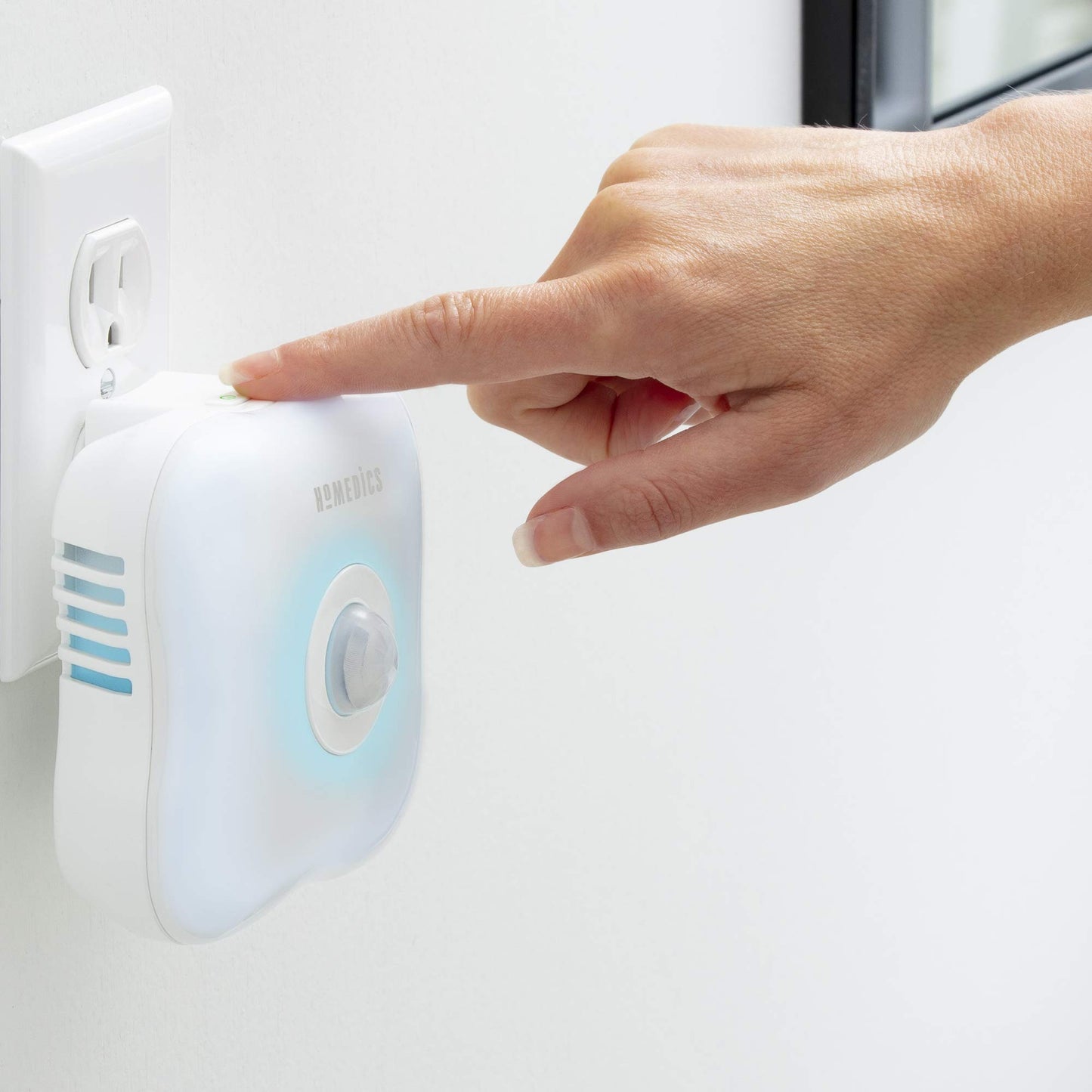 Homedics TotalClean Personal UV-C Plug-In Air Sanitizer