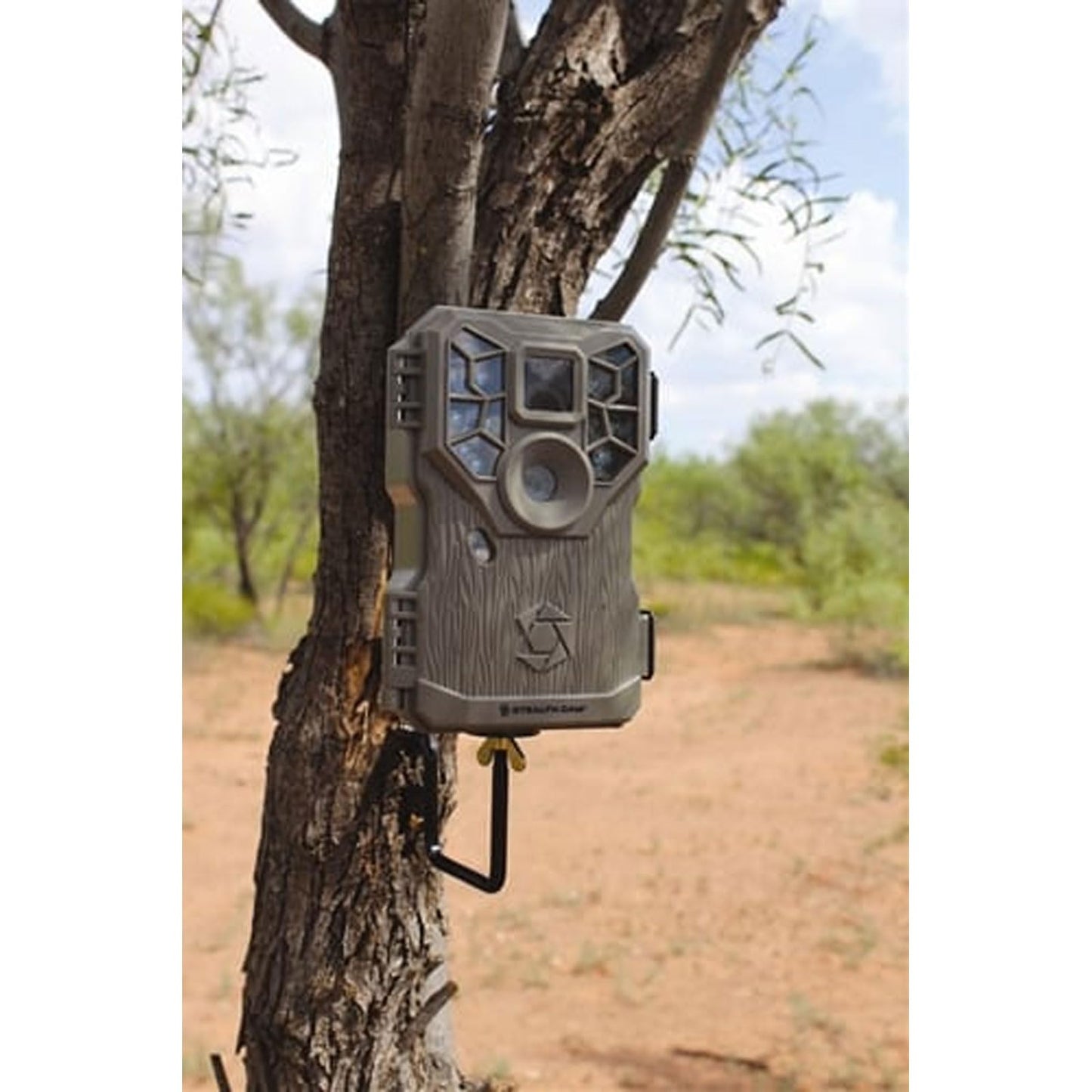 HME Trail Camera Holder - Quick Mount (3 Pack) | Compact Sturdy Design | Easy Installation & Versatile Compatibility