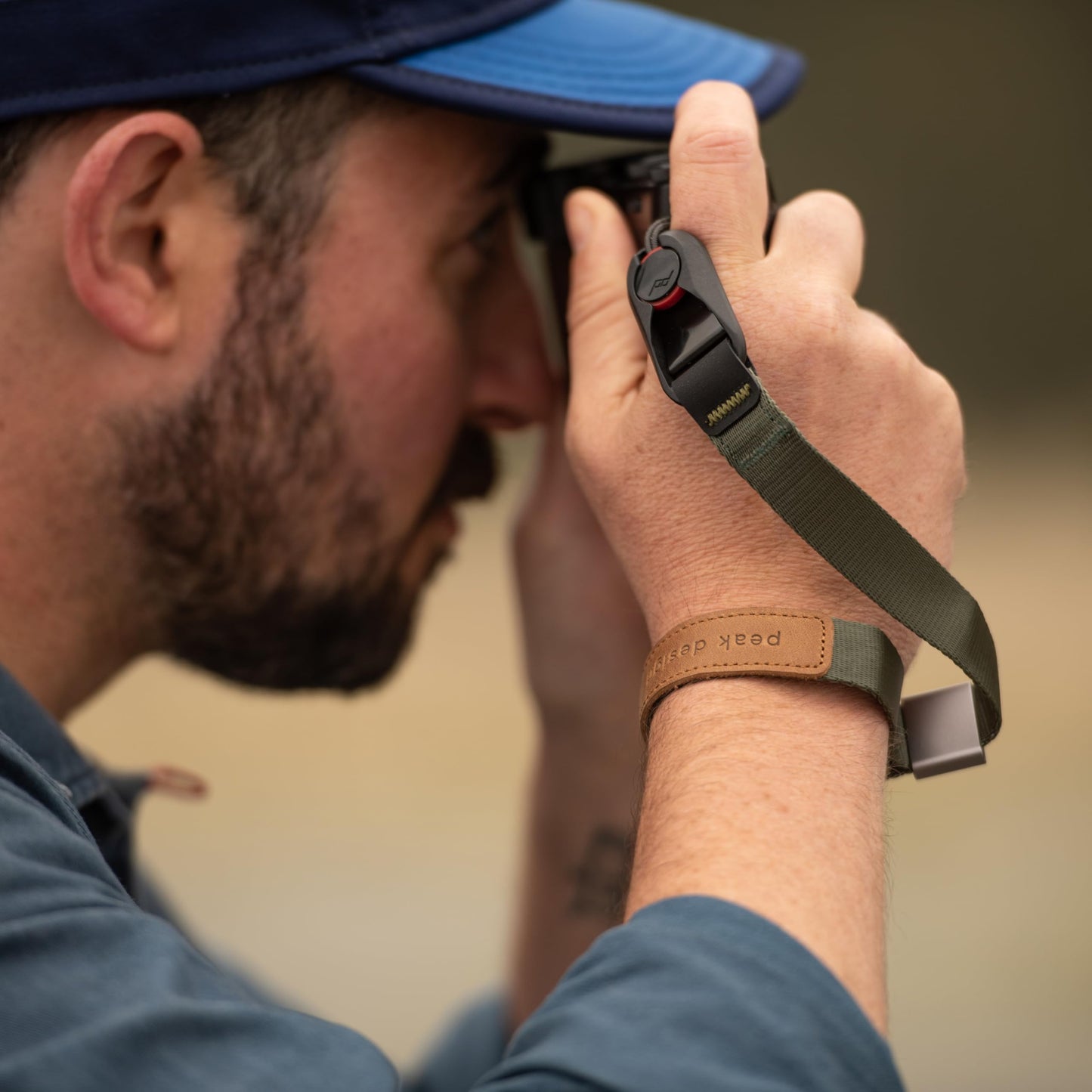 Peak Design Cuff Camera Wrist Strap, Sage, Compatible with DSLR, Compact and Point-and-Shoot Cameras, Low Profile, Quick Release and Connection, 200