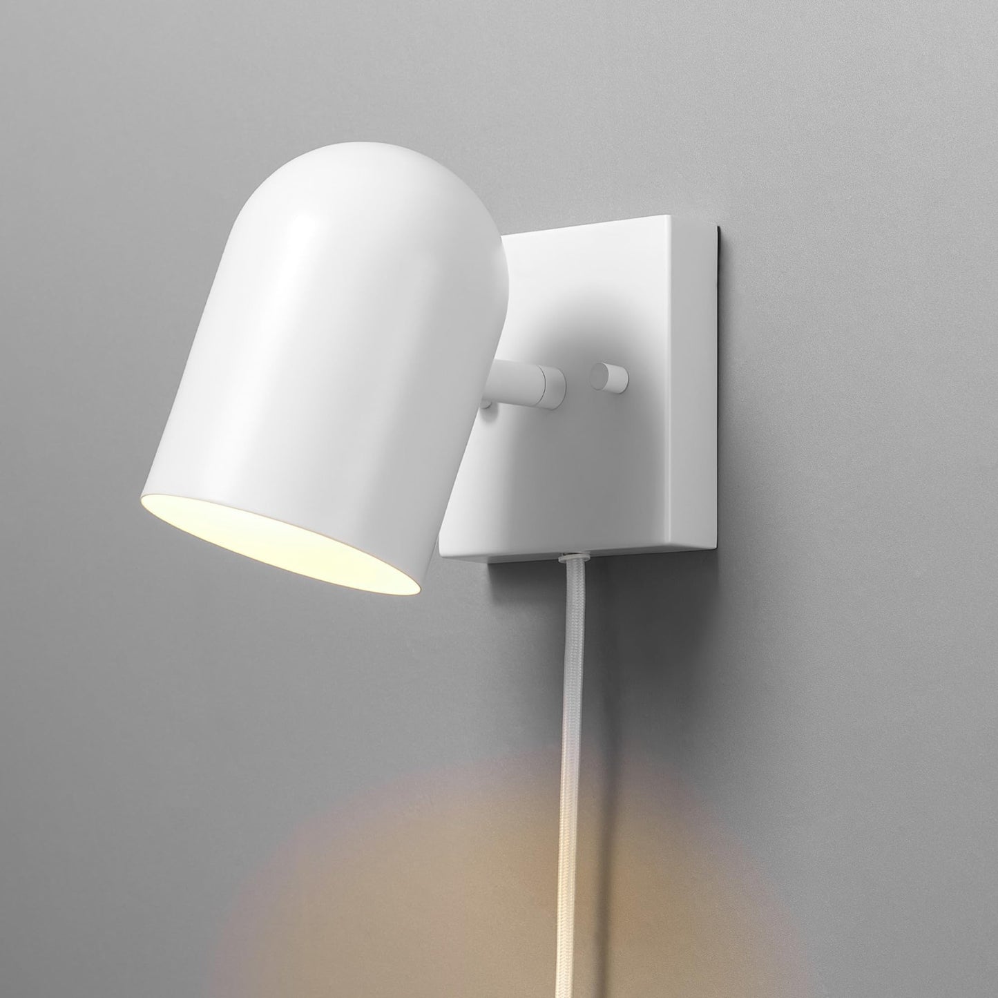 Globe Electric 65000146 1-Light Plug-in or Hardwire Wall Sconce, Matte White, 6ft White Braided Fabric Cord, in-Line Rocker Switch, Wall Lights