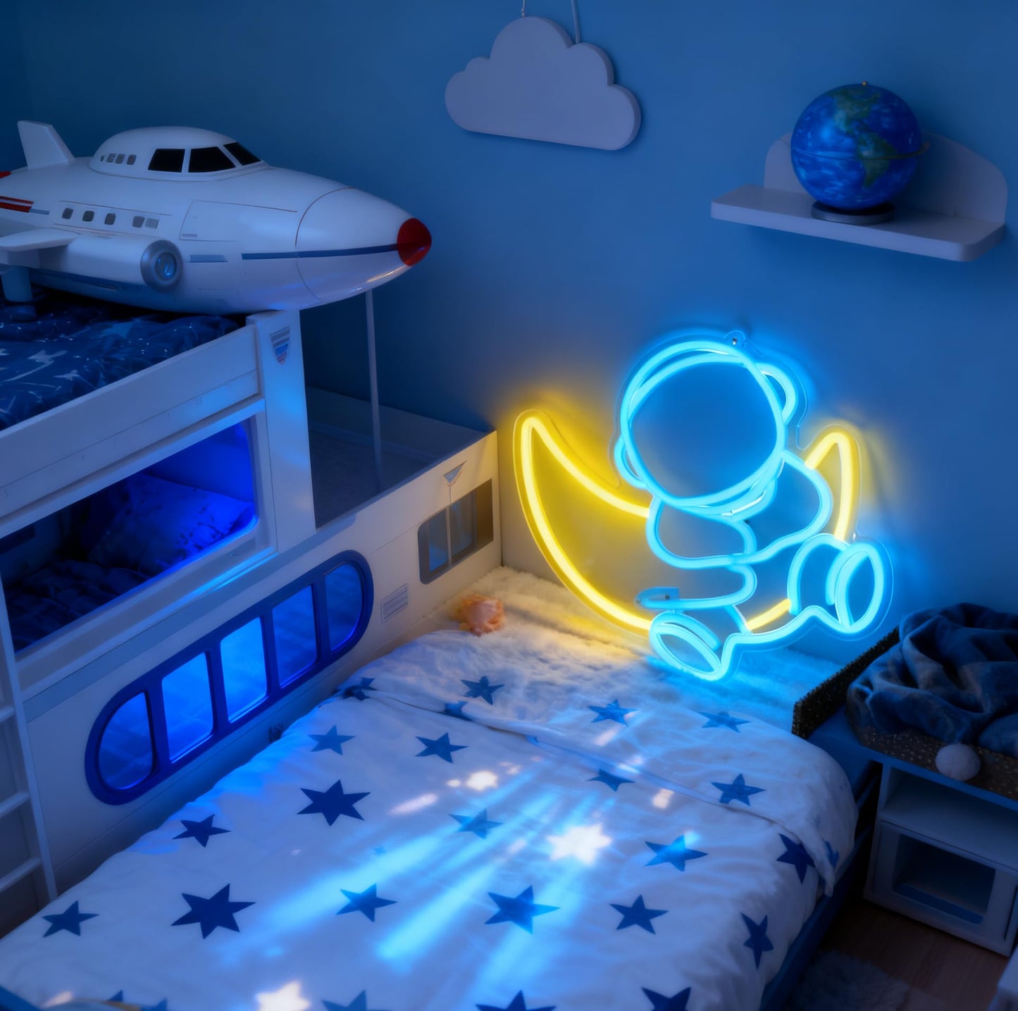 Astronaut Neon Sign, Space Theme Cute Astronaut Accent USB Powered Decorative Neon Light for Home Bedroom Living Room Wall Table Decor Light Up Sign