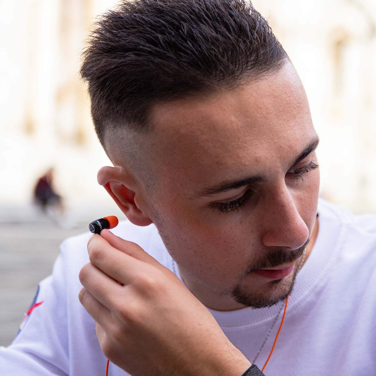 LUDOS Clamor Wired Earbuds in-Ear Headphones, 5 Years Warranty, Earphones with Microphone, Noise Isolating Ear Buds, Memory Foam for iPhone, Samsung