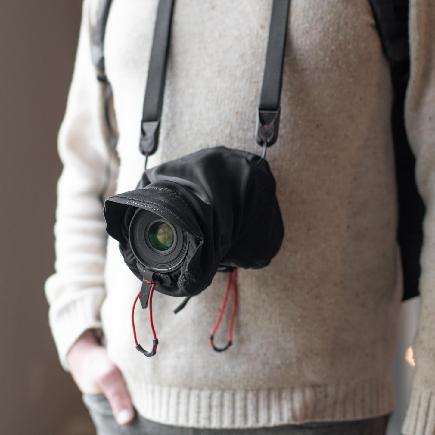 Peak Design Shell Camera Rain Cover, Medium, Weatherproof Rain Cover for DSLR Camera, Stretchy Neoprene Fabric, Waterproof Membrane, Works