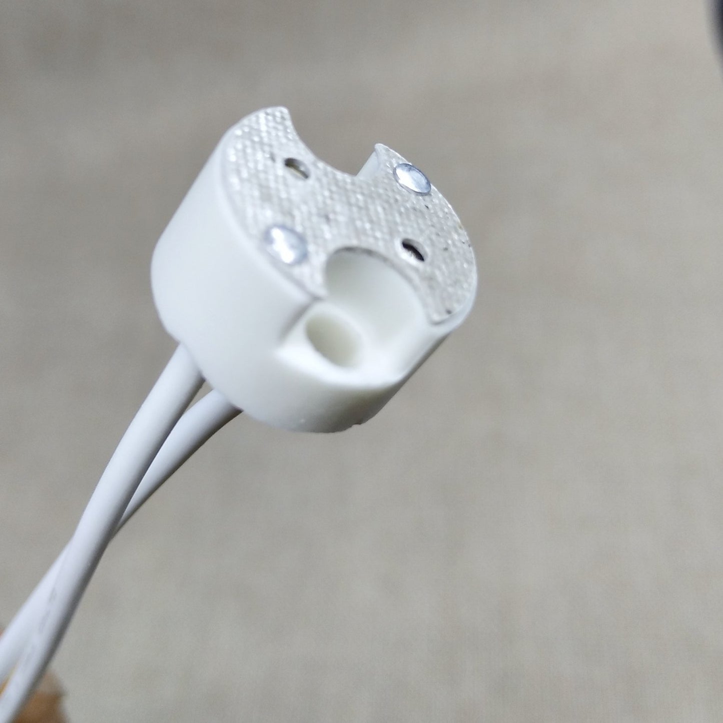 6 pcs G8 Base Porcelain Halogen Socket G8 LED Light Bulb Ceramic Socket with 6" Leads Wire Connector for Retrofit Halogen Light Bulb