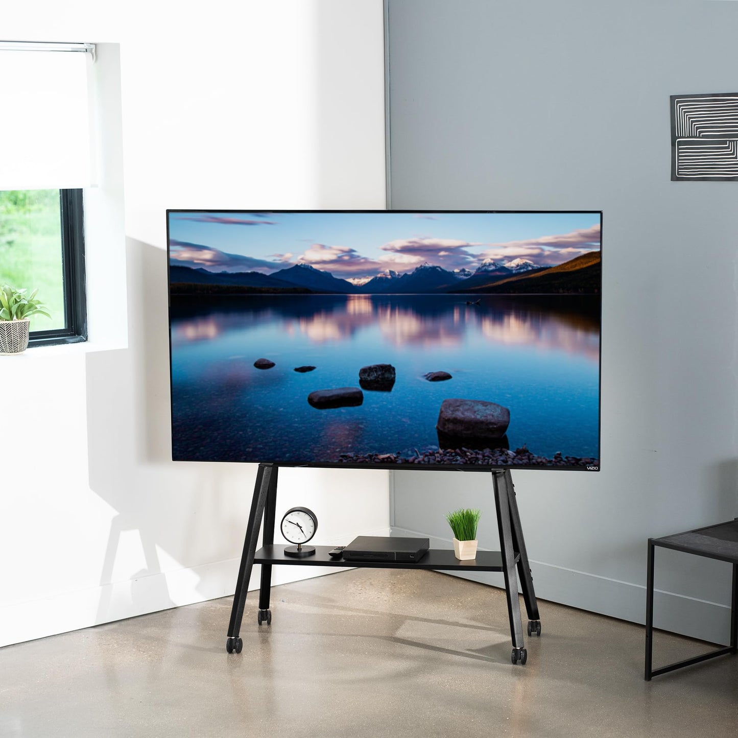 VIVO Rolling Artistic Easel 43 to 75 inch LED LCD Screen Mobile Studio TV Display Stand, Wood Accessory Shelf, Adjustable TV Mount with 4 Legs, Black