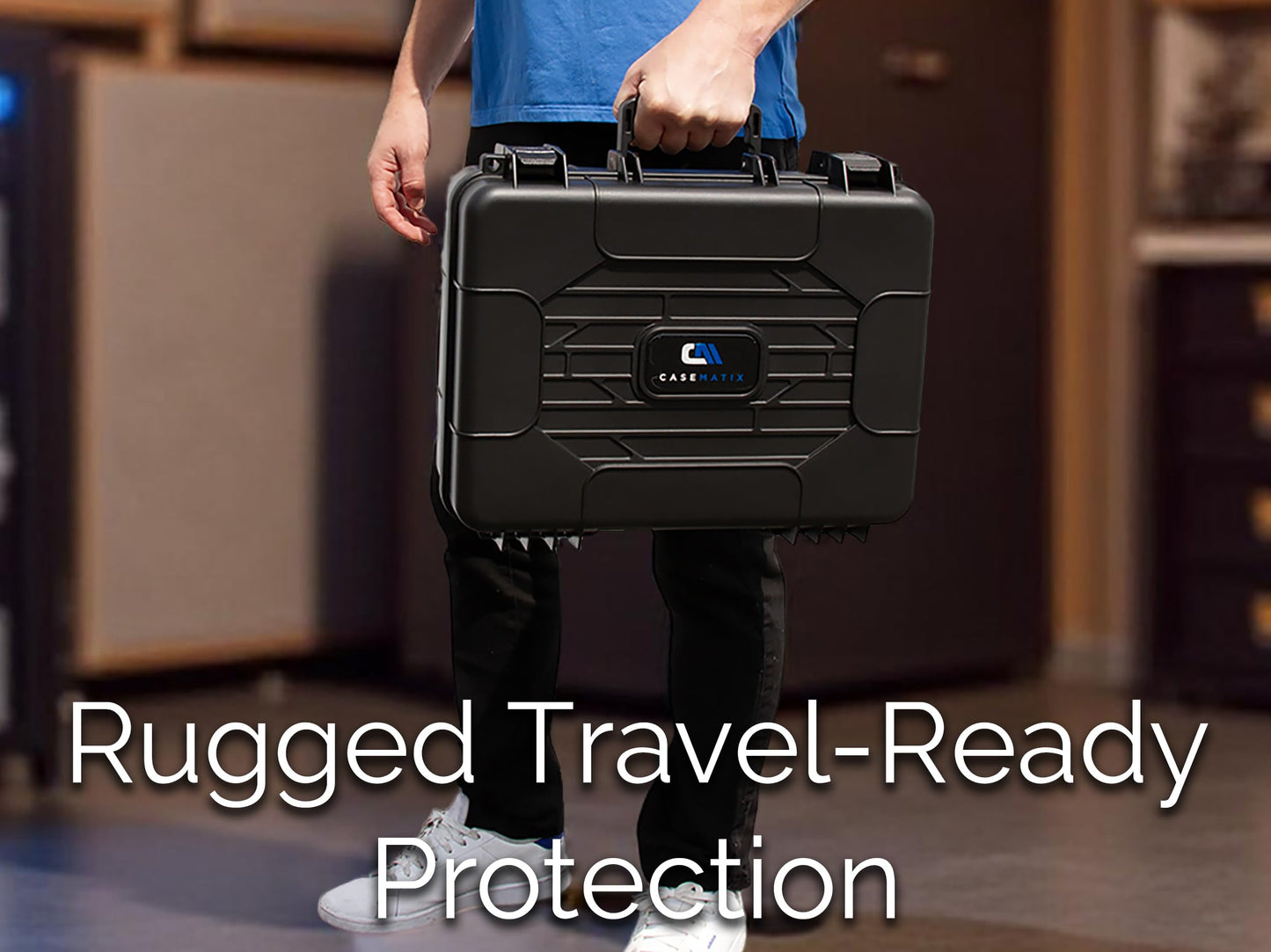 CASEMATIX Projector Hard Case with Customizable Foam Compatible With Epson VS240, EX3240, VS345, VS340, VS335W, EX7240 Pro, EX5240 - Travel Case