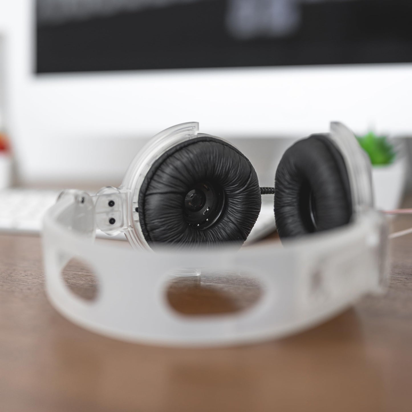 Koss CL/20 Clear Transparent On-Ear Headphones, 80s and 90s Style, Retro Look, 3.5mm Plug, Adjustable Headband, Leatherette Cushions