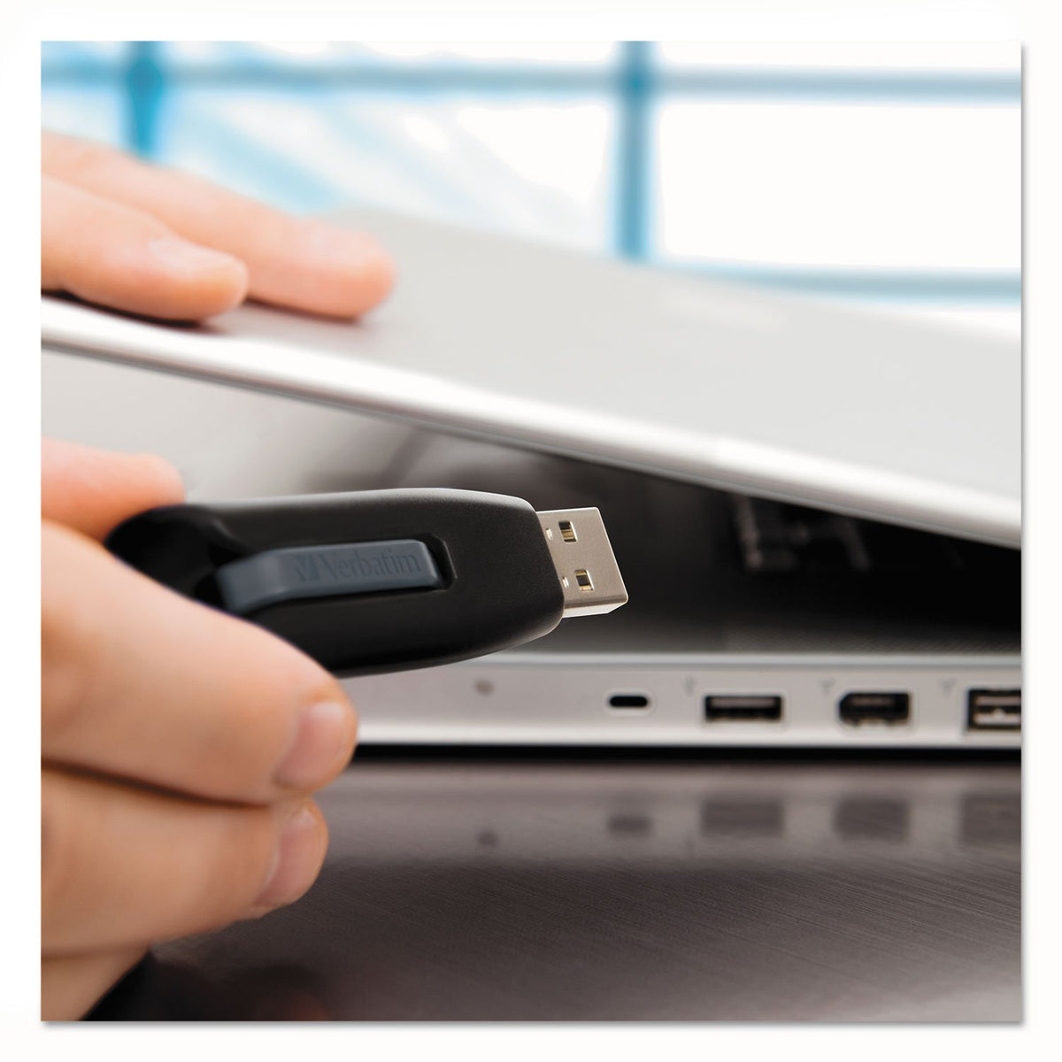 VER49189 - Verbatim 128GB Store n Go V3 USB 3.0 Flash Drive - Gray