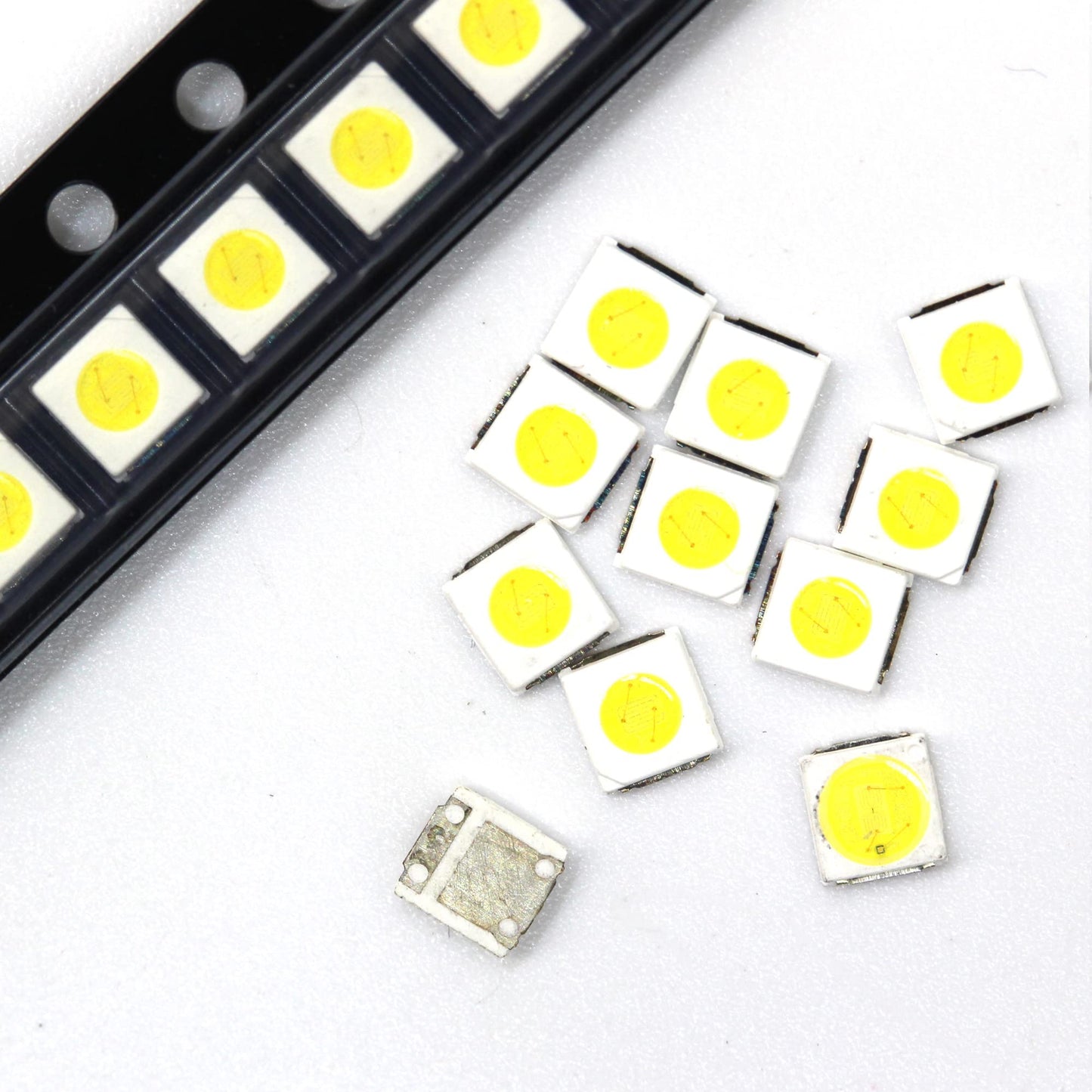 GuuYebe 200pcs High Power LED Backlight 3030 lamp Beads 3V 6V