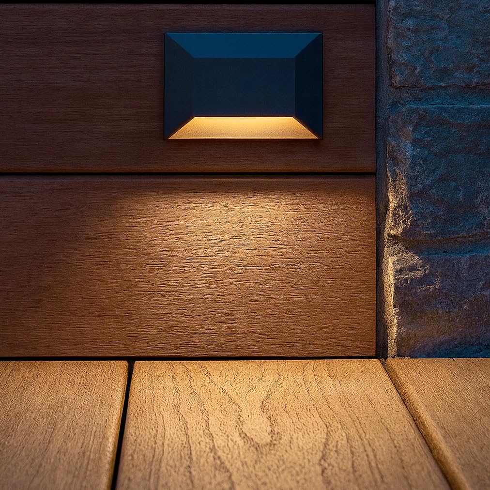 Hinkley Nuvi Medium Horizontal Rectangular Deck Sconce, Low Voltage, Vinyl Alloy, Integrated LED, ADA, Mounts Flush, Outdoor Step Deck Light, Coastal