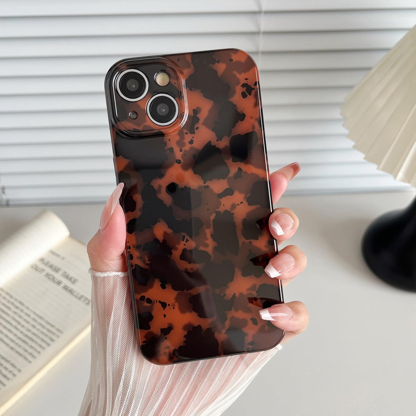 Huahuacase Compatible with for iPhone 15 Case, Tortoise Shell Retro Amber Brown Cheetah Print Leopard, Fashion Classic Soft TPU Protective Shockproof