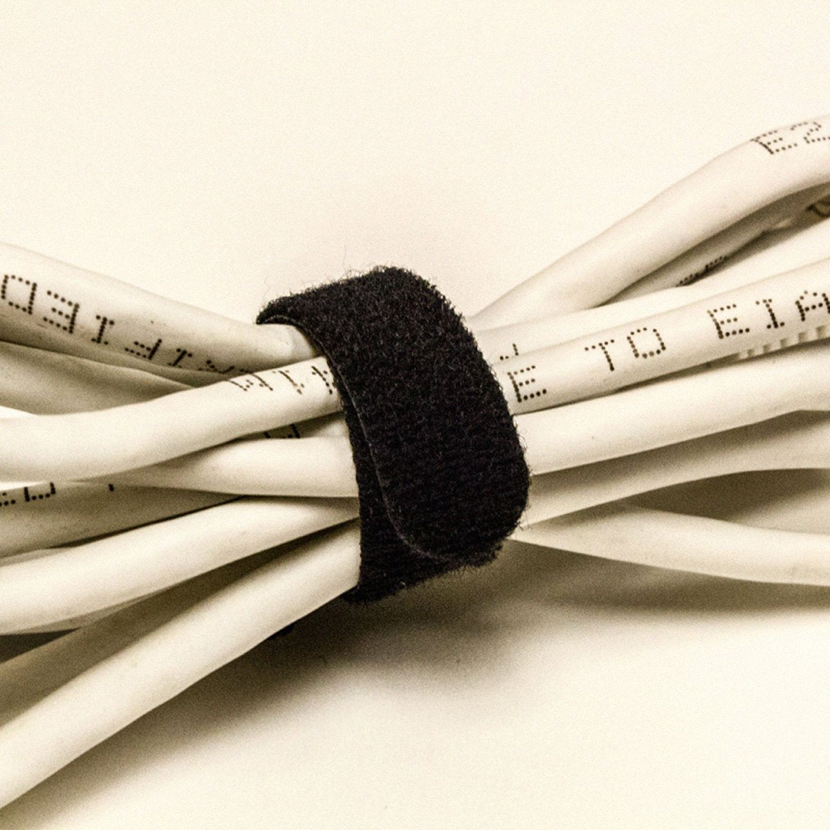 NavePoint 6 Inch Hook and Loop Reusable Strap Cable Cord Wire Ties 50 Pack Black
