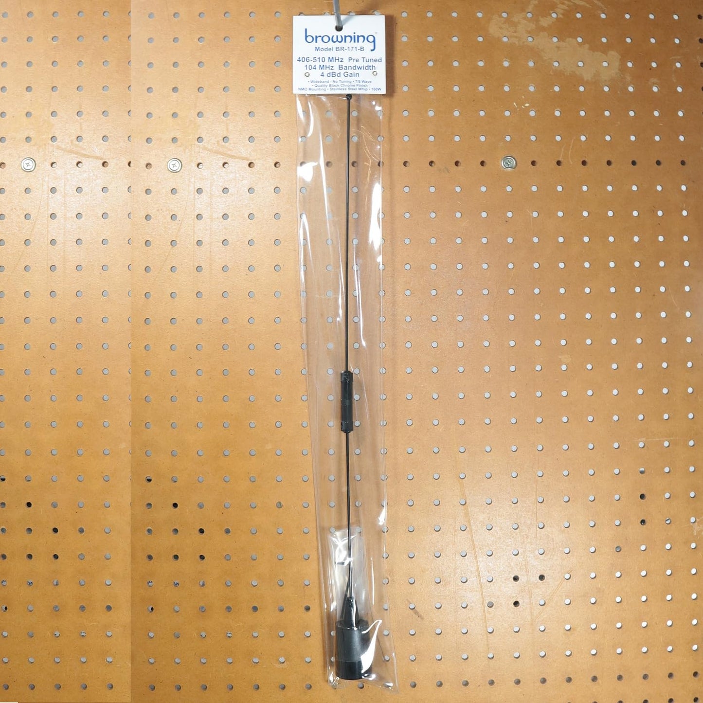 Tram-Browning 406 to 510 MHz UHF 4 dBd Gain Pre-Tuned Wideband NMO Antenna, Black