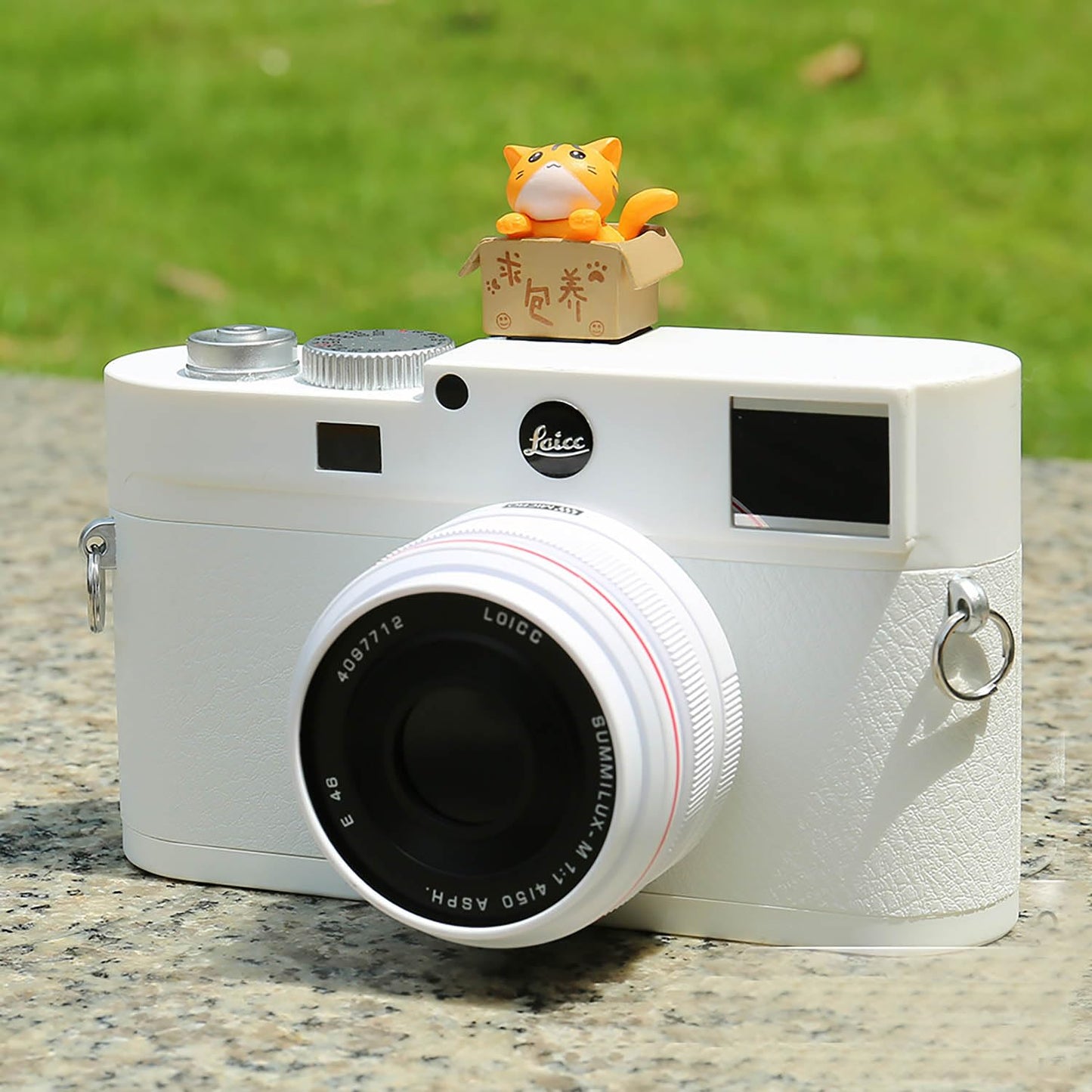 Camera Hot Shoe Cover, Cute Cap and Protector Compatible with Sony Fujifilm Fuji Canon Nikon Pentax Leical Panasonic (2pcs Cats)