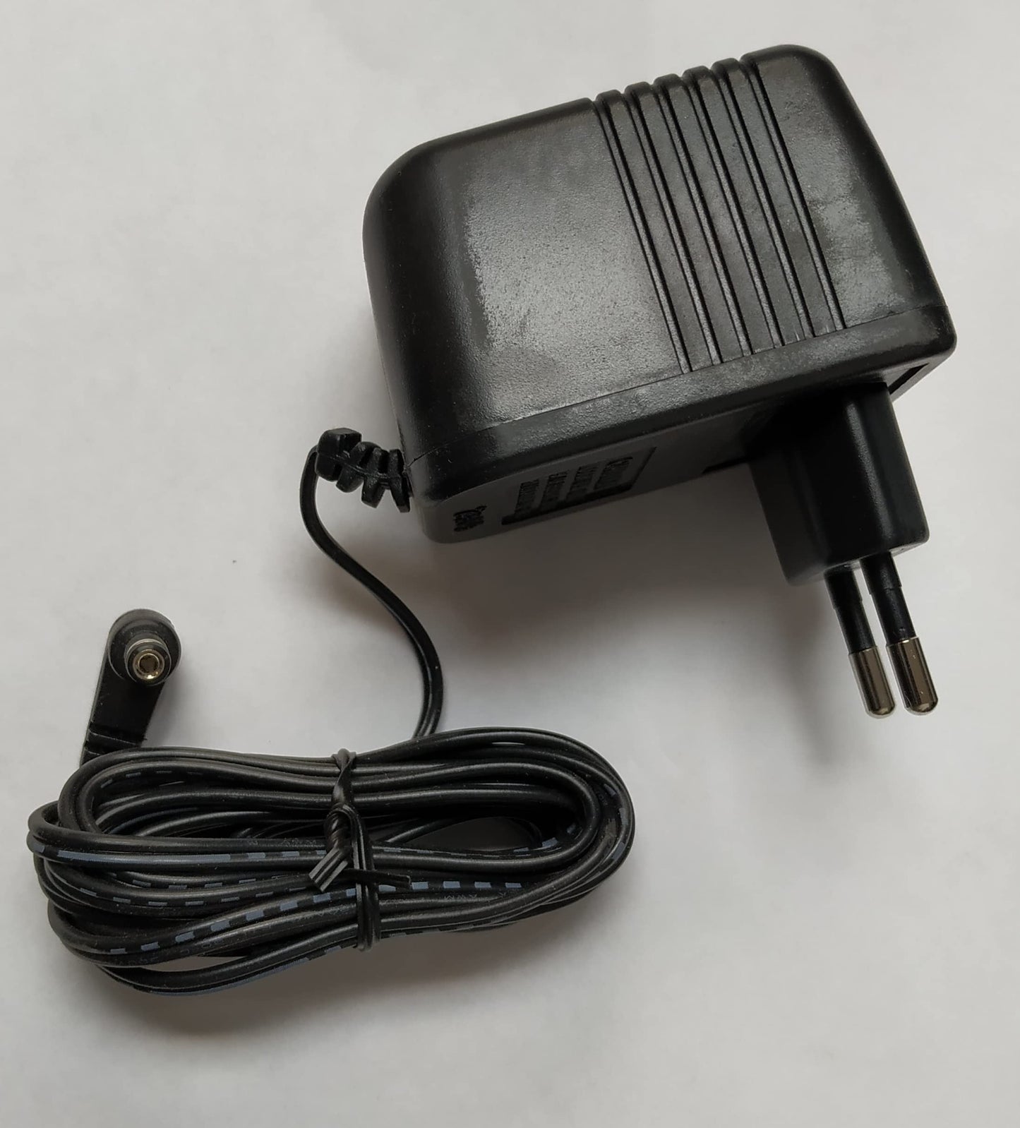 MOXA PA230/DE-311 Power Adaptor for DE-211/311, NPort 5200 Series, 230VAC