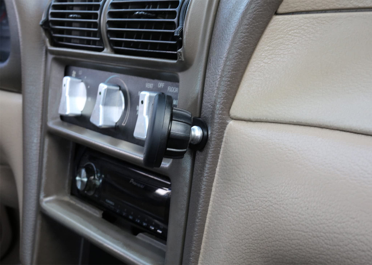 Course Motorsports Direct Fit Phone Mount: Ford Mustang, Mustang GT, SVT Cobra, SVT Cobra R, Mach 1 (1994-2004) Magsafe Head - Non Charging Right