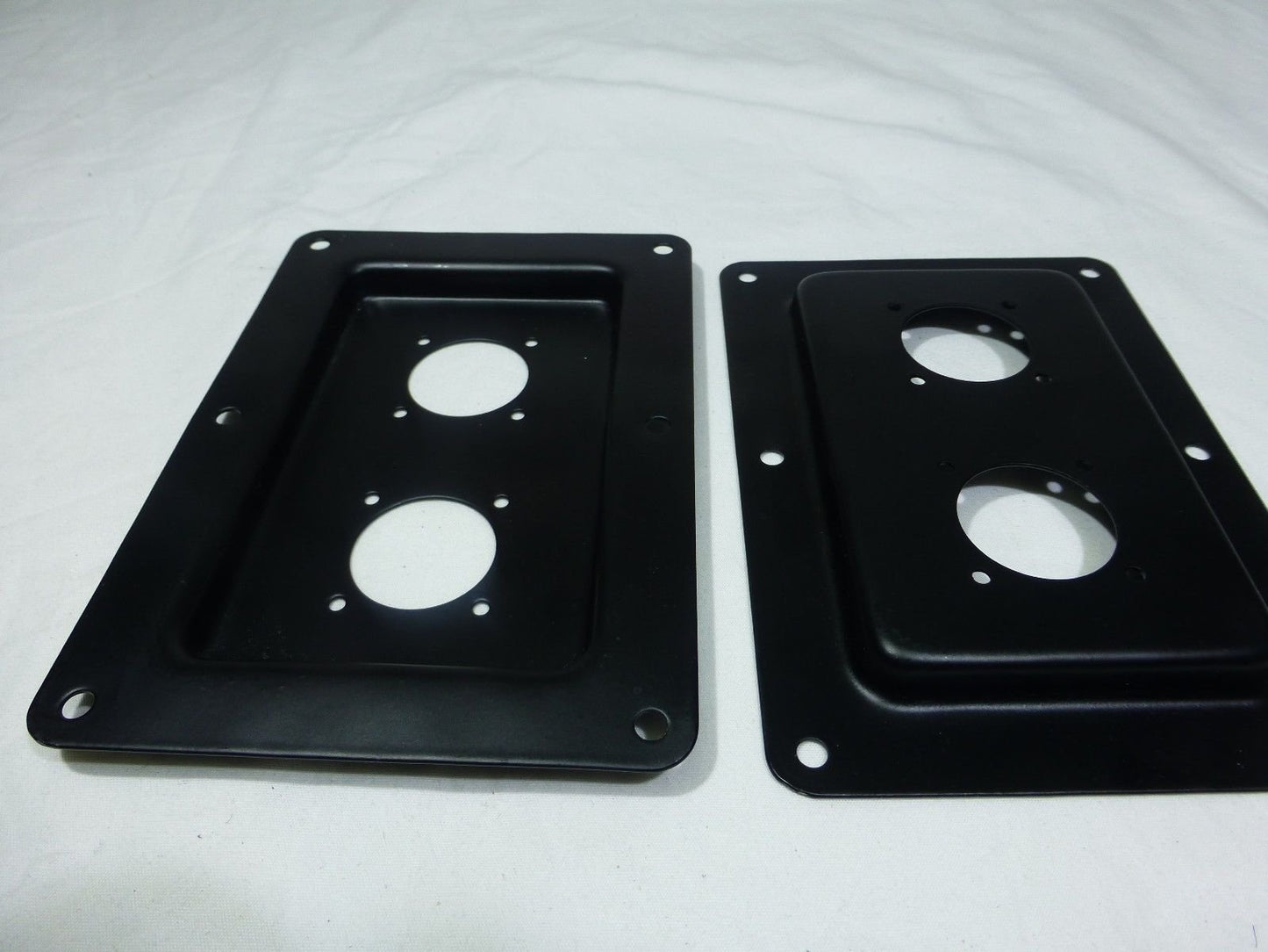 (2) Two Black Metal Speaker Jack Plates for Dual Large SpeakOn NL8MPR, NL4MPR