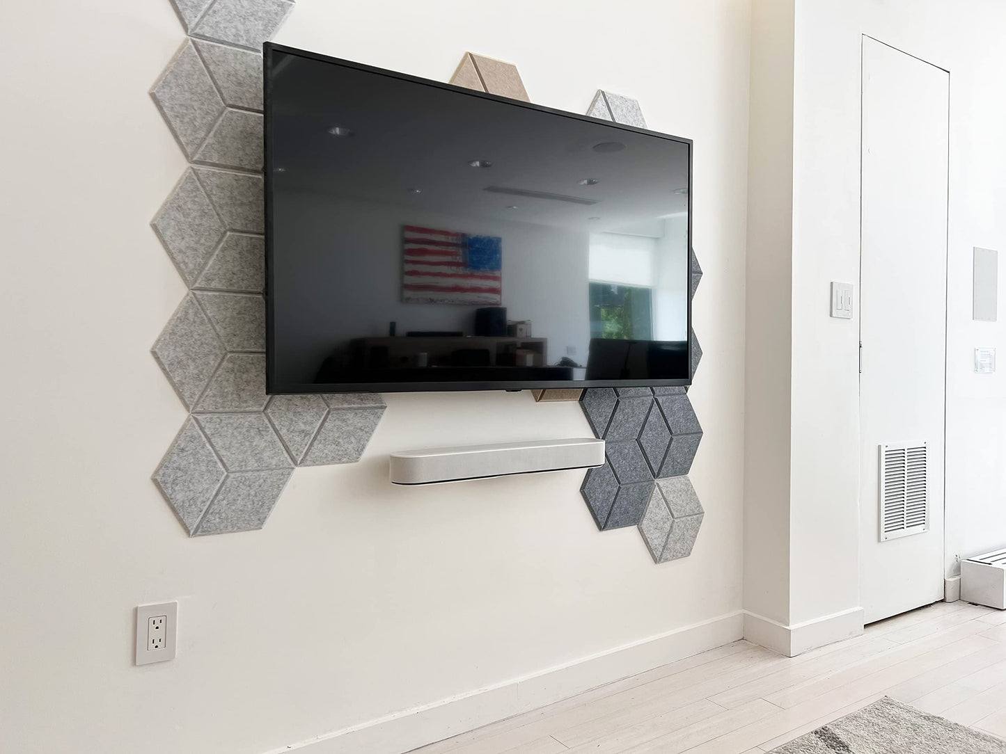 ynVISION.DESIGN soundbar Mount Compatible with Sonos Beam Wall Mount Gen 1 and Gen 2- Easy HDMI and Power Access - Heavy Duty Bracket Includes All