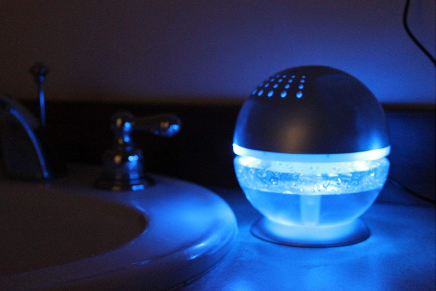 EcoGecko Little Squirt Glowing Water, Air Revitalizer, Air Freshener, Room Aromatizer, Aroma and Essential Oil Diffuser with 10ML Lavender Oil, Silver