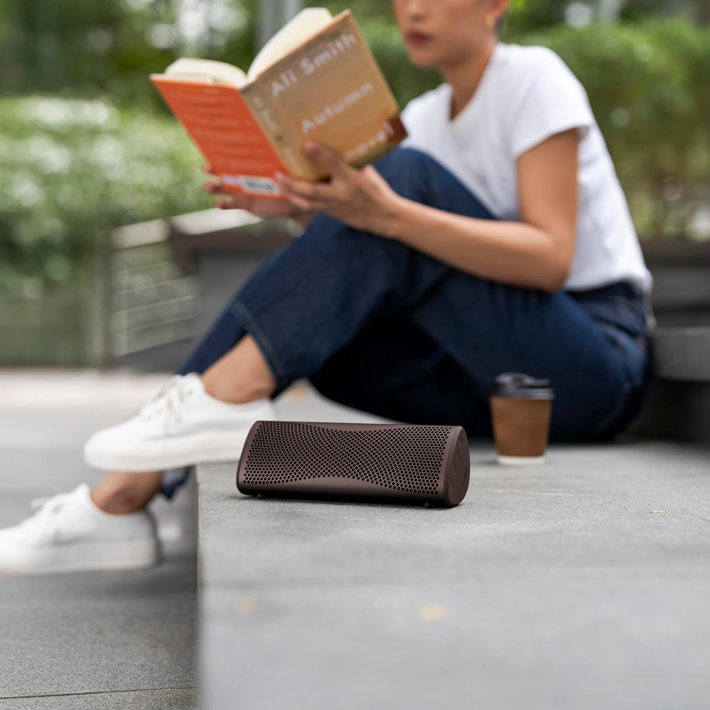 KEF Muo High-Fidelity Portable Speaker (Cocoa Brown)
