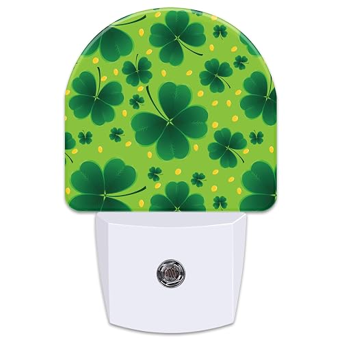 VURQLHE Saint Patricks Day Clover Night Light for Kids,St. Patrick's Day Shamrock Plug in Night Light with Dusk to Dawn Sensor, 0.5w Energy Saving