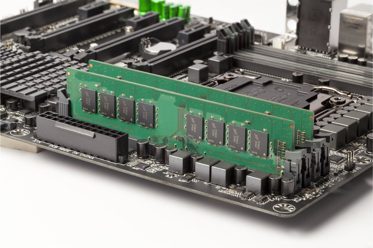 Crucial 8GB Single DDR4 2400 MT/s (PC4-19200) DR x8 DIMM 288-Pin Memory - CT8G4DFD824A