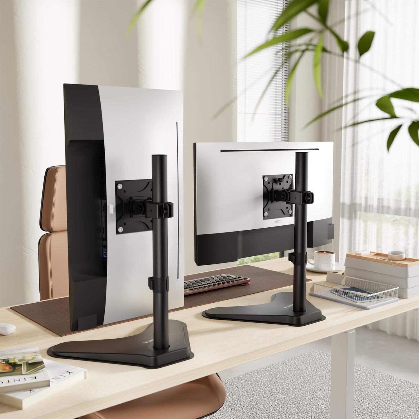 Mount-It! Monitor Stand for Desk, Freestanding Single Monitor Mount for 21.5-32" Screens, Height Adjustable VESA Stand with Tilt, Swivel & Rotation