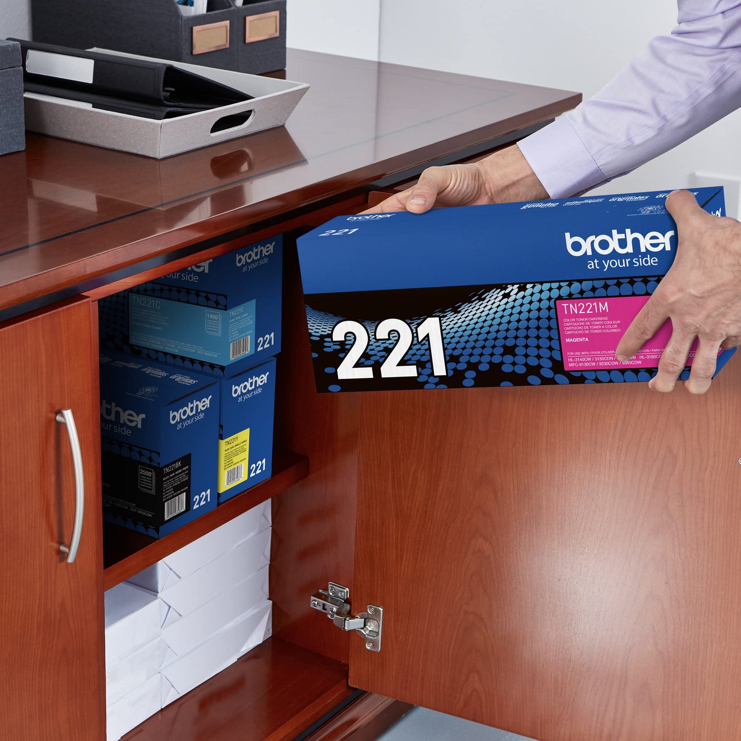 Brother TN-221M DCP-9015 9020 HL-3140 3150 3170 3180 MFC-9130 9140 9330 9340 Toner Cartridge (Magenta) in Retail Packaging