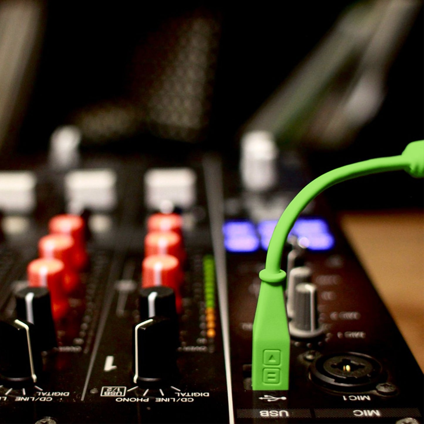 DJ TechTools Chroma Cables: Audio Optimized 1.5M USB-A to USB-B Cable (Green)