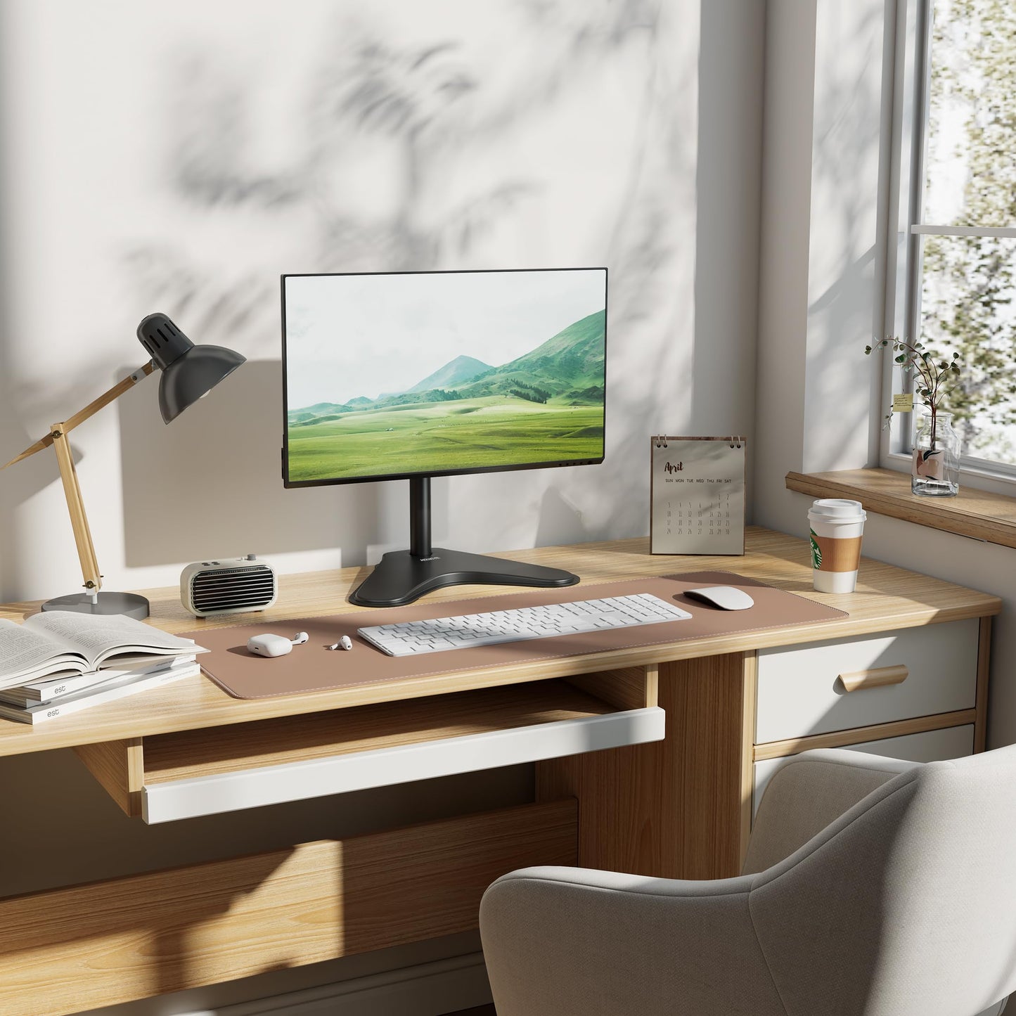 Mount-It! Monitor Stand for Desk, Freestanding Single Monitor Mount for 21.5-32" Screens, Height Adjustable VESA Stand with Tilt, Swivel & Rotation