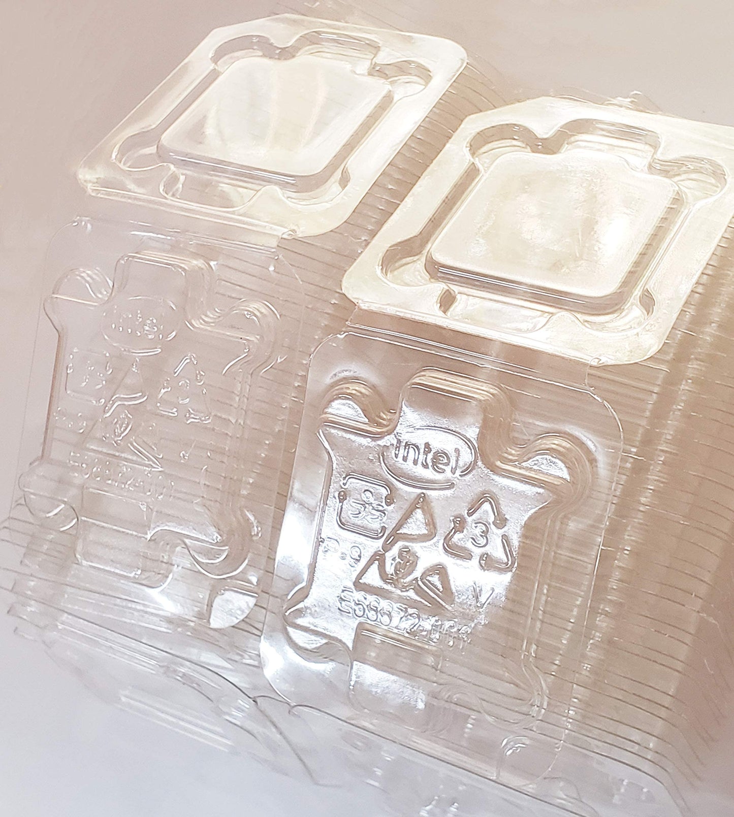 20PCS Computer CPU Case Tray Packaging Clamshell for Intel LGA775 LGA1150/1151/1155 /1156 i3 i5 i7 CPU Protector Cover
